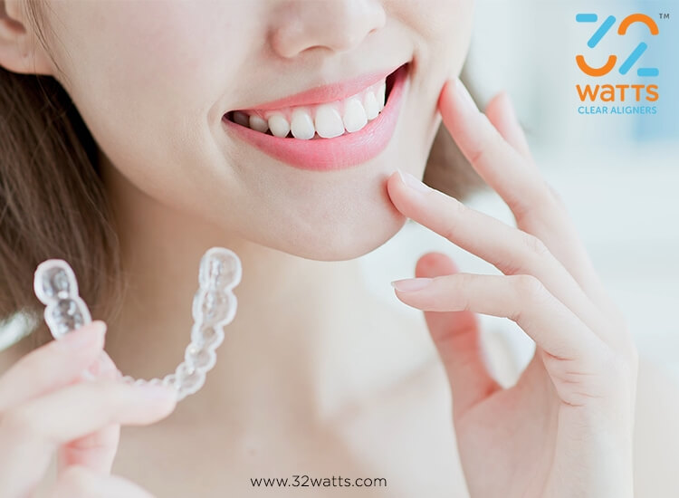 teeth transparwent braces